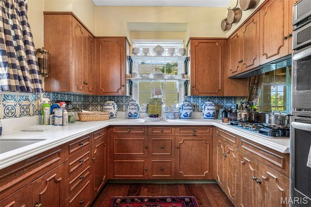 402 S 5th Street, De Soto, MO 63020