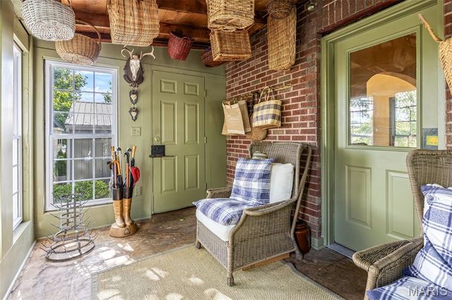 402 S 5th Street, De Soto, MO 63020