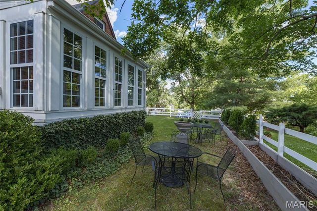 402 S 5th Street, De Soto, MO 63020