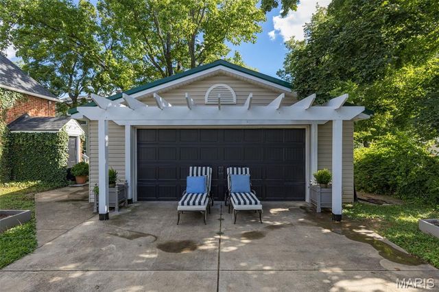 402 S 5th Street, De Soto, MO 63020