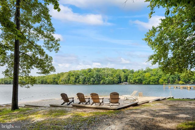 166 ROBBIE RD, Bumpass, VA 23024