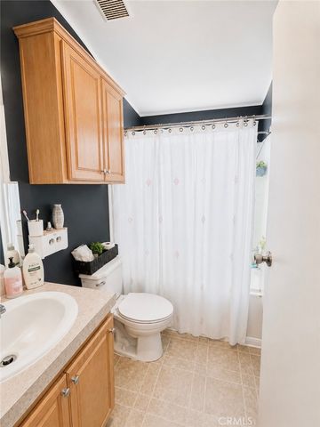 7560 Woodman 134, Van Nuys, CA 91405