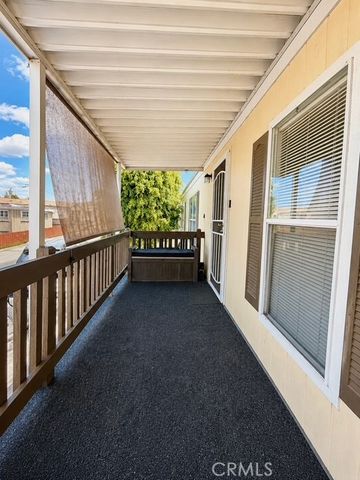 7560 Woodman 134, Van Nuys, CA 91405