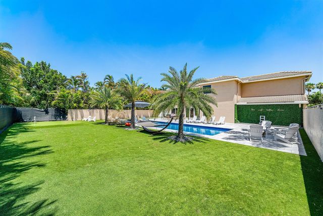 10616 Wheelhouse Circle, Boca Raton, FL 33428