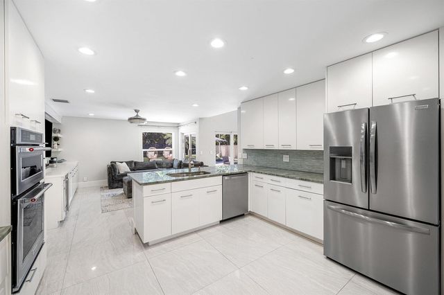 10616 Wheelhouse Circle, Boca Raton, FL 33428