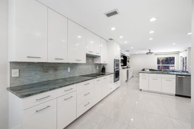 10616 Wheelhouse Circle, Boca Raton, FL 33428