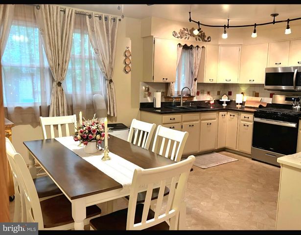 109 MICHIGAN RD, Pennsville, NJ 08070
