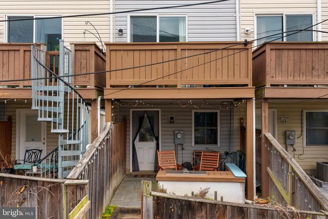 3860 QUARRY AVE, Baltimore, MD 21211