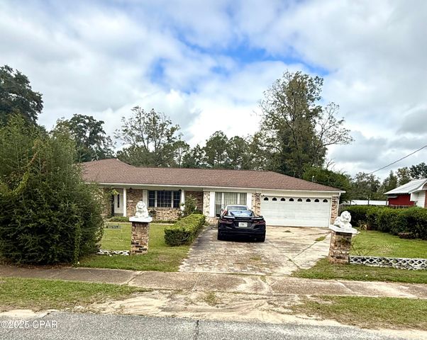 1224 Church Avenue, Chipley, FL 32428