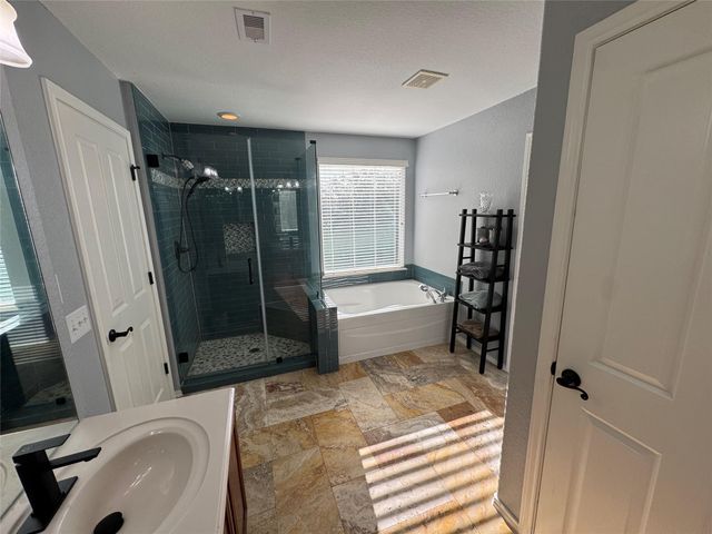 8415 Clover Leaf Drive, Rosenberg, TX 77469