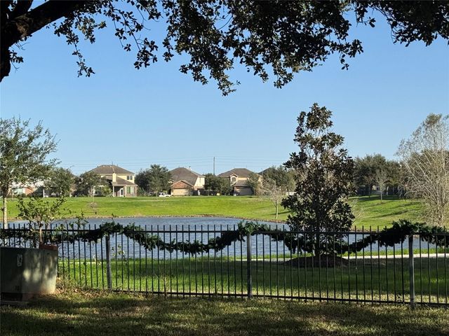 8415 Clover Leaf Drive, Rosenberg, TX 77469