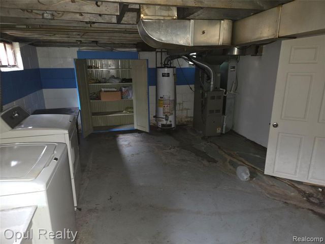 35312 Chestnut Street, Wayne, MI 48184