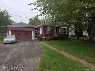 35312 Chestnut Street, Wayne, MI 48184