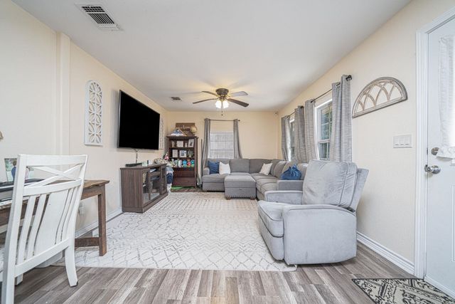 204 Hill St, Longview, TX 75605