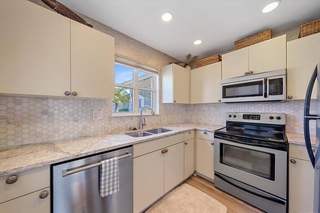 851 AUDUBON DRIVE 851, Bradenton, FL 34209