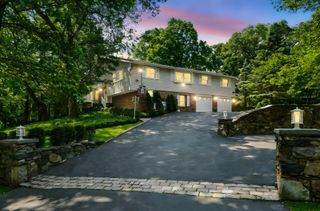 125 Park Lane, West Harrison, NY 10604