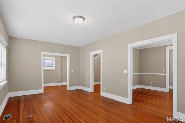 6812 Bartmer Avenue, St Louis, MO 63130