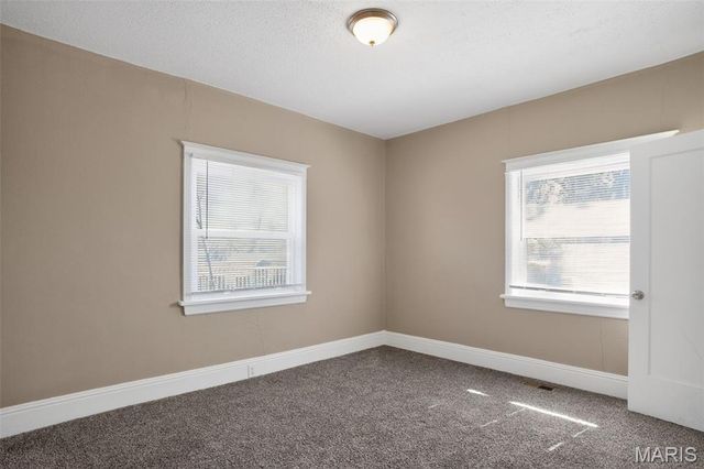 6812 Bartmer Avenue, St Louis, MO 63130