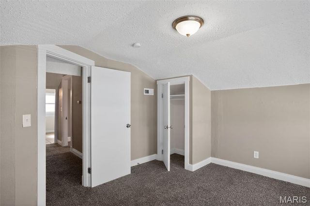 6812 Bartmer Avenue, St Louis, MO 63130