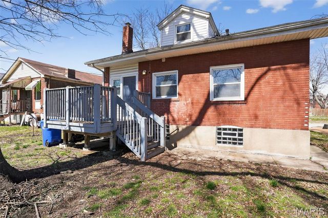 6812 Bartmer Avenue, St Louis, MO 63130