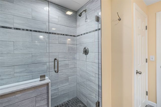 128 Old River Road, Lincoln, RI 02865