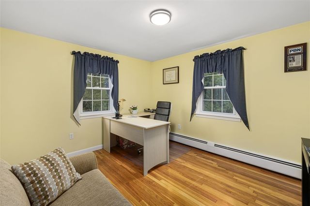 128 Old River Road, Lincoln, RI 02865