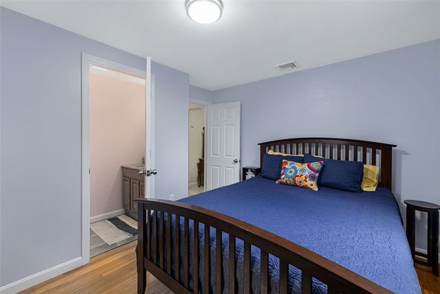 128 Old River Road, Lincoln, RI 02865