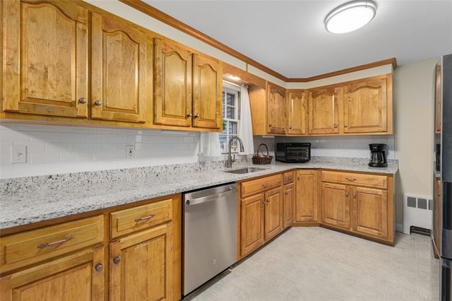 128 Old River Road, Lincoln, RI 02865