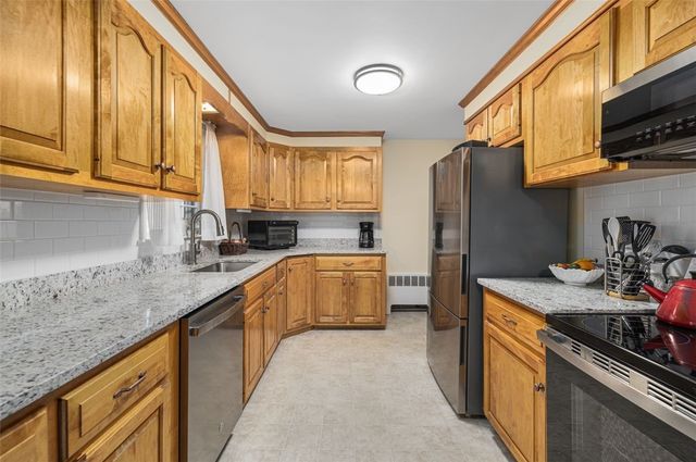 128 Old River Road, Lincoln, RI 02865