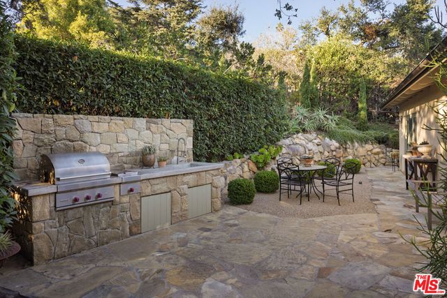 1022 Garcia Road, Santa Barbara, CA 93103