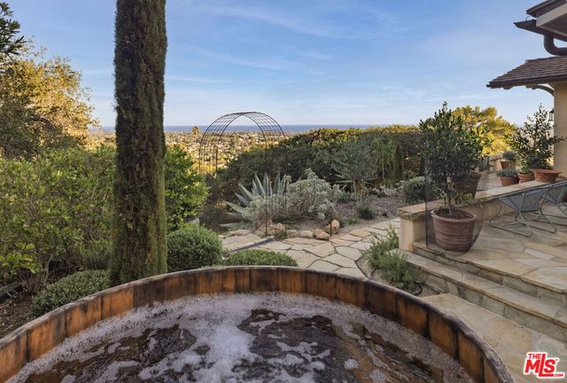 1022 Garcia Road, Santa Barbara, CA 93103