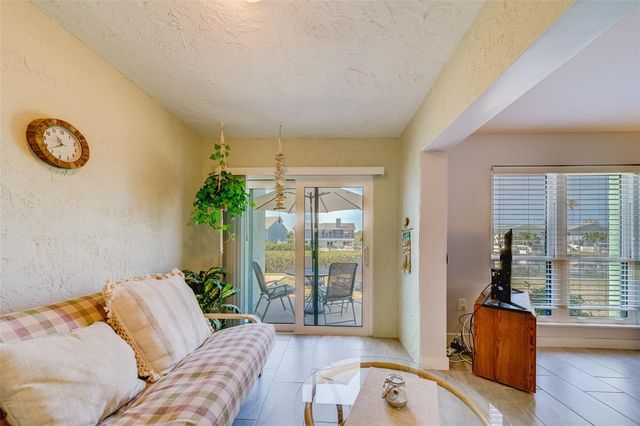 1 WINDRUSH BOULEVARD 63, Indian Rocks Beach, FL 33785