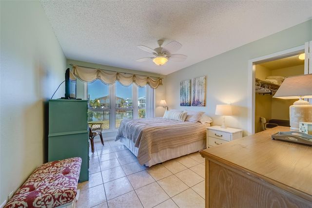 1 WINDRUSH BOULEVARD 63, Indian Rocks Beach, FL 33785