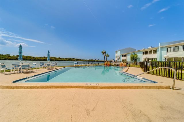 1 WINDRUSH BOULEVARD 63, Indian Rocks Beach, FL 33785