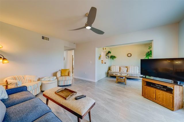 1 WINDRUSH BOULEVARD 63, Indian Rocks Beach, FL 33785