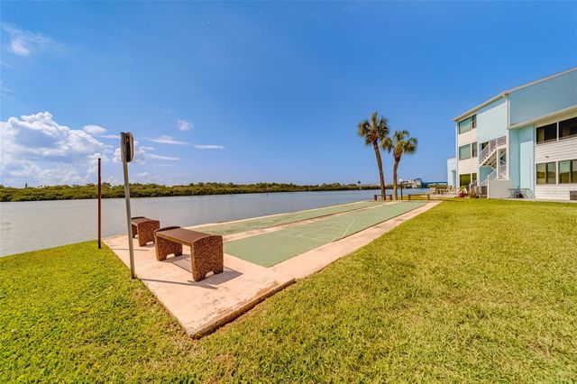 1 WINDRUSH BOULEVARD 63, Indian Rocks Beach, FL 33785