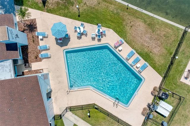 1 WINDRUSH BOULEVARD 63, Indian Rocks Beach, FL 33785