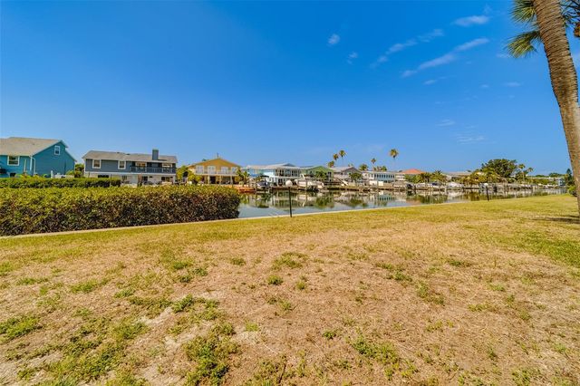 1 WINDRUSH BOULEVARD 63, Indian Rocks Beach, FL 33785