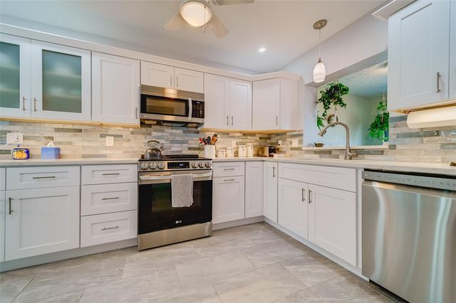 1 WINDRUSH BOULEVARD 63, Indian Rocks Beach, FL 33785