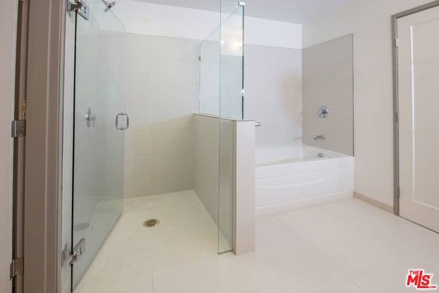 3033 Wilshire Avenue PH1705, Los Angeles, CA 90010