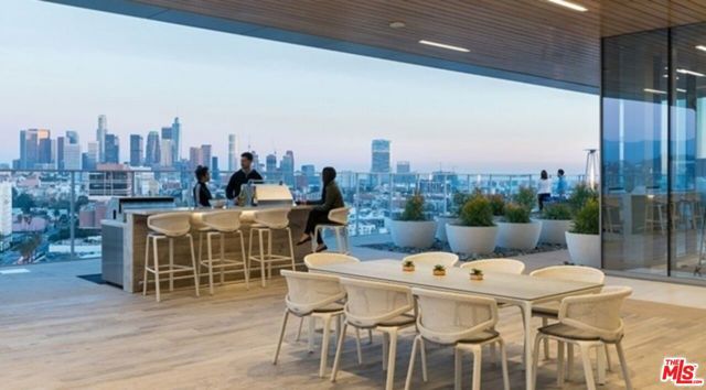 3033 Wilshire Avenue PH1705, Los Angeles, CA 90010