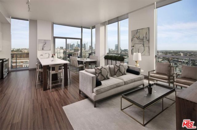 3033 Wilshire Avenue PH1705, Los Angeles, CA 90010