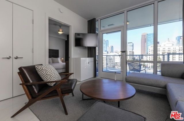 3033 Wilshire Avenue PH1705, Los Angeles, CA 90010