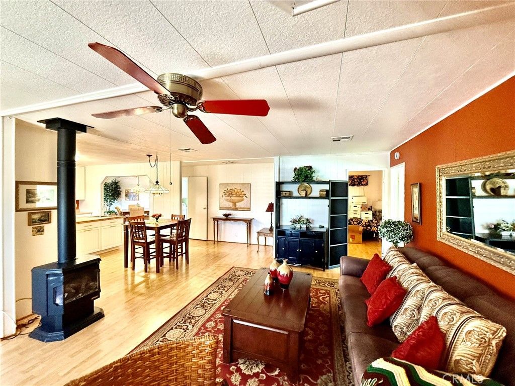 Image 12 of property listing at 7501 Palm 100, Yucca Valley, CA 92284