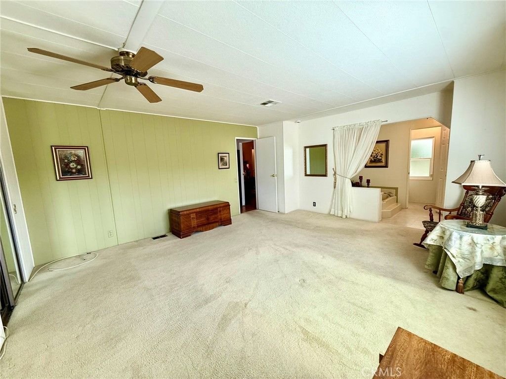 Image 15 of property listing at 7501 Palm 100, Yucca Valley, CA 92284