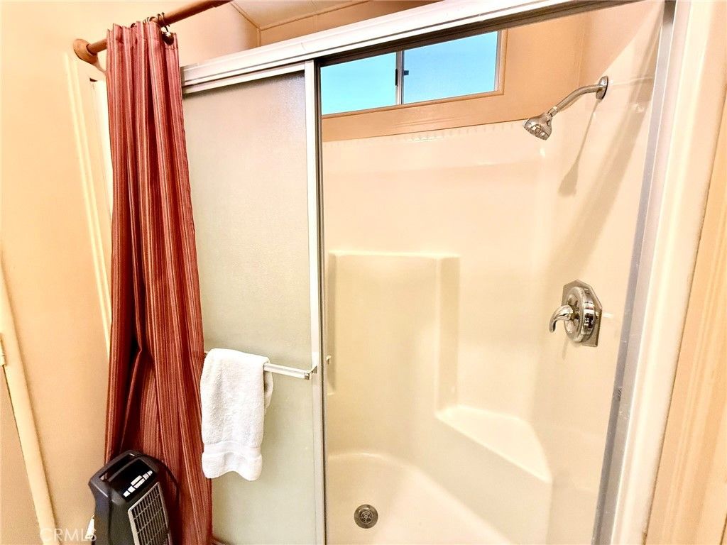 Image 21 of property listing at 7501 Palm 100, Yucca Valley, CA 92284