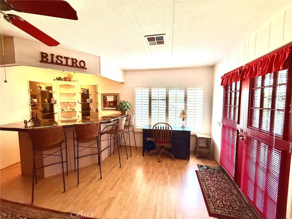 Image 23 of property listing at 7501 Palm 100, Yucca Valley, CA 92284