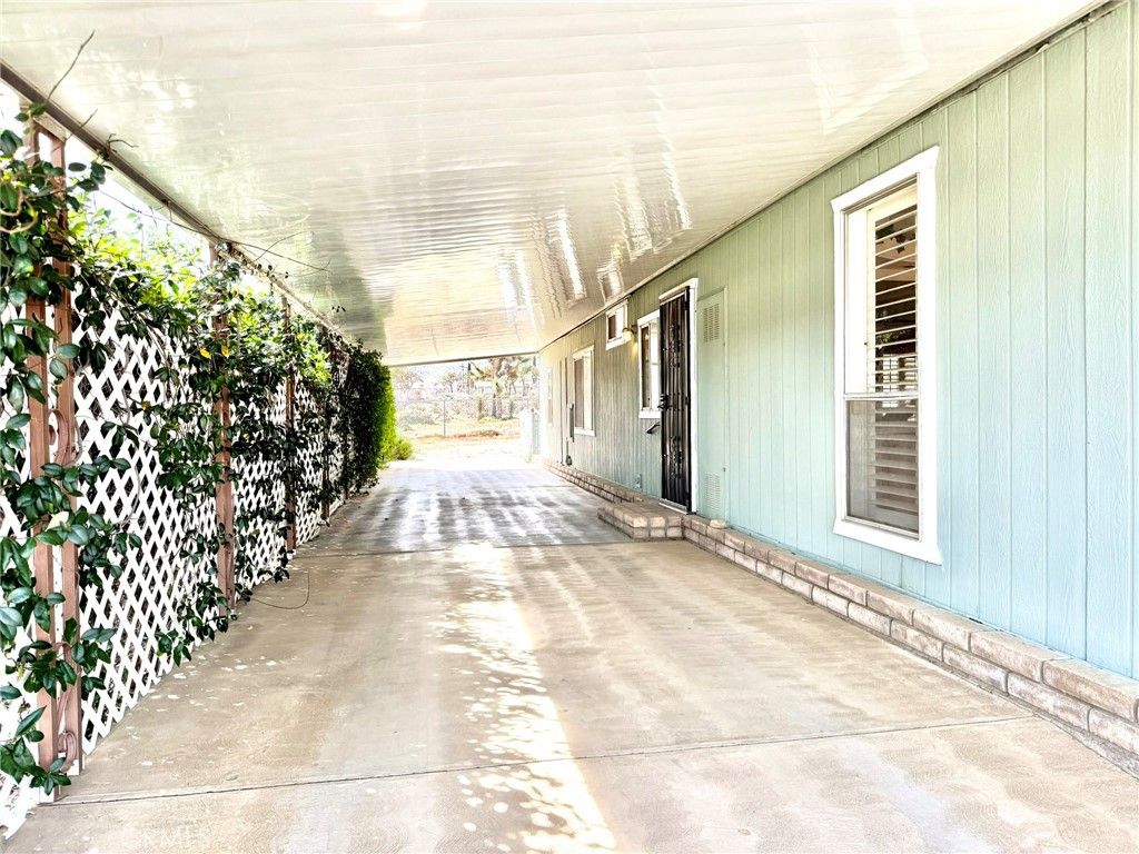 Image 28 of property listing at 7501 Palm 100, Yucca Valley, CA 92284