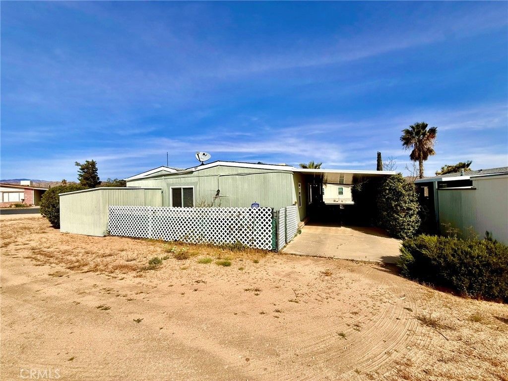 Image 34 of property listing at 7501 Palm 100, Yucca Valley, CA 92284