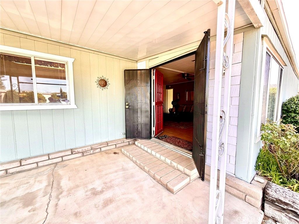 Image 44 of property listing at 7501 Palm 100, Yucca Valley, CA 92284